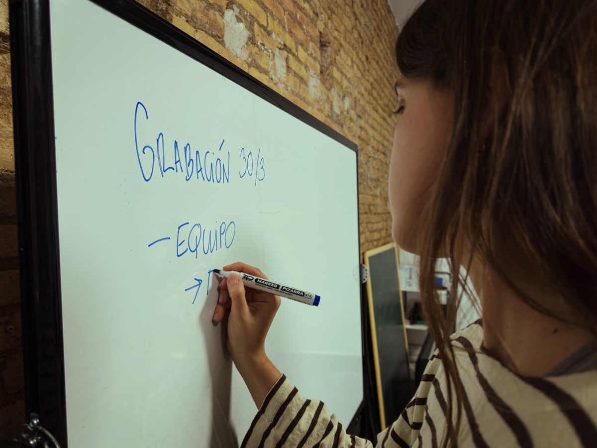 Tomando notas para la próxima grabación